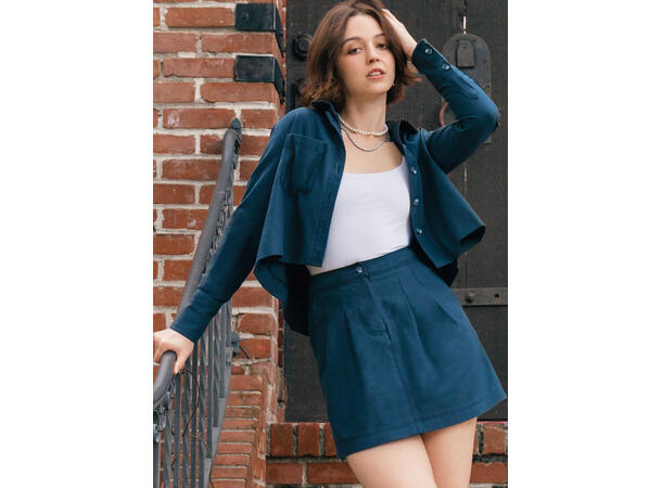 McCall's 8410 - Skjorte og miniskjørt.