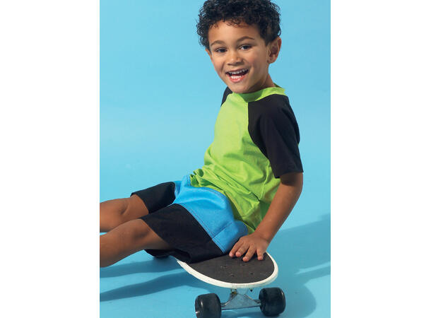 McCall's 6548 - Skjorte, t-skjorte og shorts.