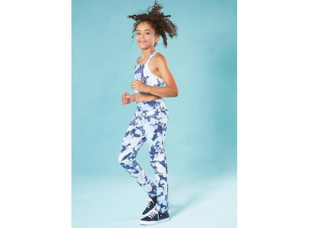 McCall's 8374 - treningsklær til barn.