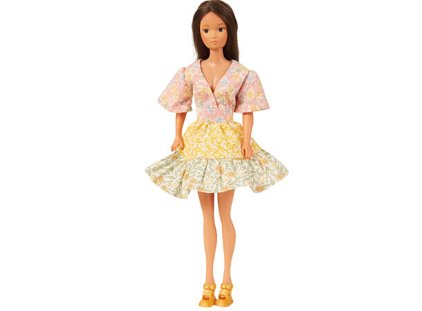 McCall's 8495 - Dukkeklær.