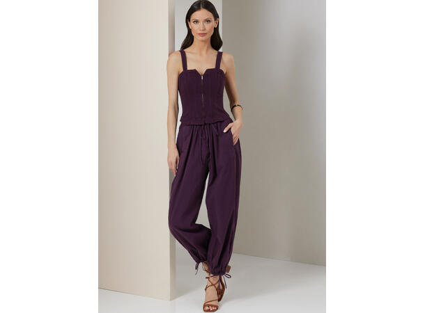 Vogue 2035 - Jumpsuit.