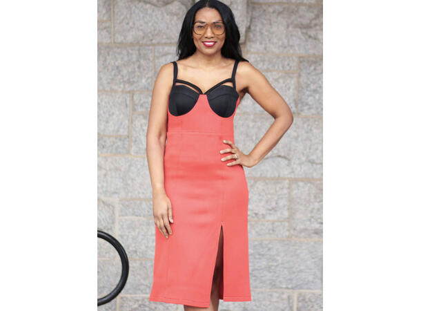 KnowME 2094 - Kjole med splitt.