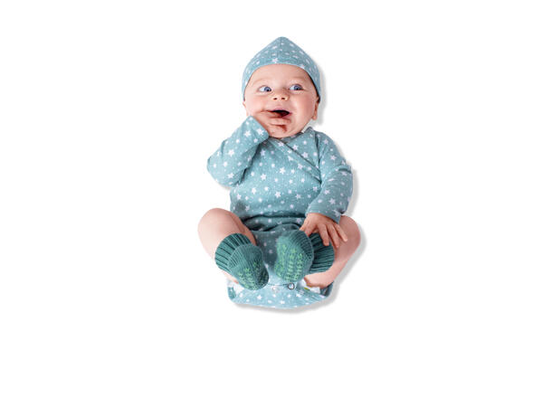 Burda 9204 - Sett til baby.