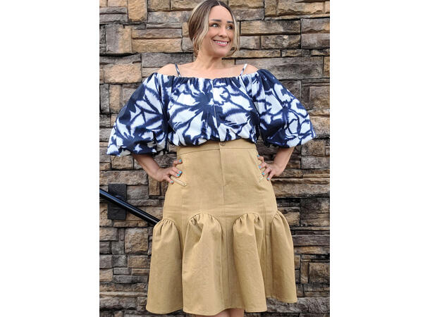 KnowME 2093 - Topp og skjørt.