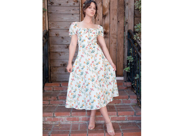 McCall's 8359 - Kjole.