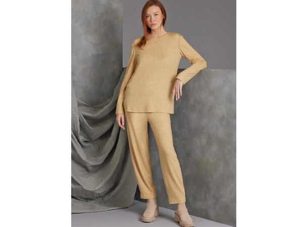 Vogue 1974 - Homewear til dame.