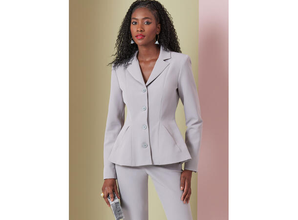 Vogue 2018 - Dress/Drakt.