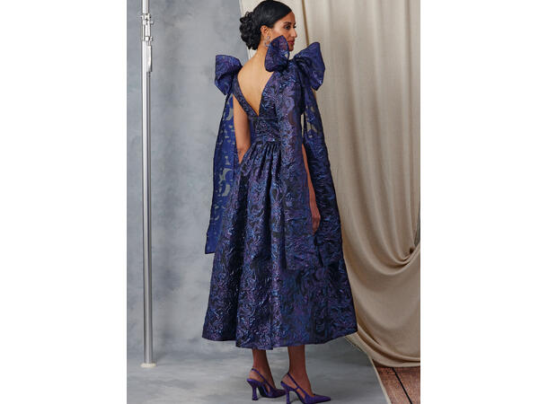 Vogue 2048 - Kjole med store sløyfer.